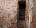 Comin, Isabella, Dettaglio della porta di accesso alla torre