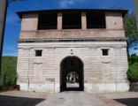  Comin, Isabella, Porta della Vittoria, fronte interno