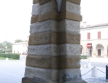  Comin, Isabella, Portico di collegamento tra i due blocchi,dettaglio del pilastro